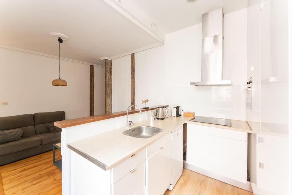 Appartement Silencioso En El Puerto, Parte Vieja Cerca De La Playa